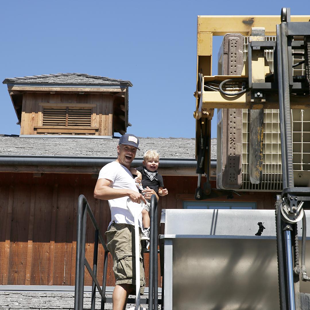 RT @FergusonCrest: #FergusonCrest’s #littlefarmer Axl supervising #Syrah #grapestomping w/ dad @JoshDuhamel. http://t.co/050EpdqJww http://…