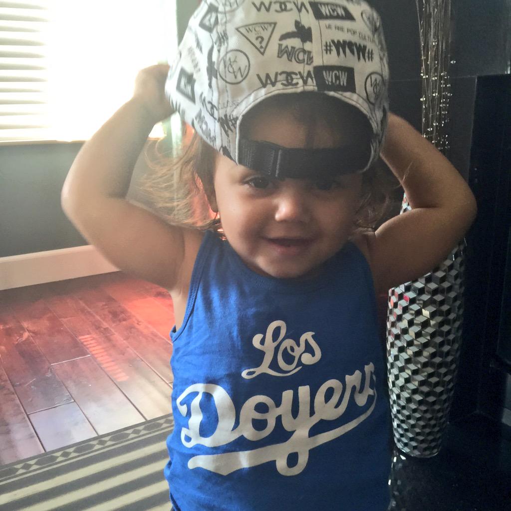 Oh I think that I found myself a #cheerleader ???????????? my Niece loves that song! Her dad @Sickrichd loves #TheDodgers! http://t.co/mvGQ8shxk6