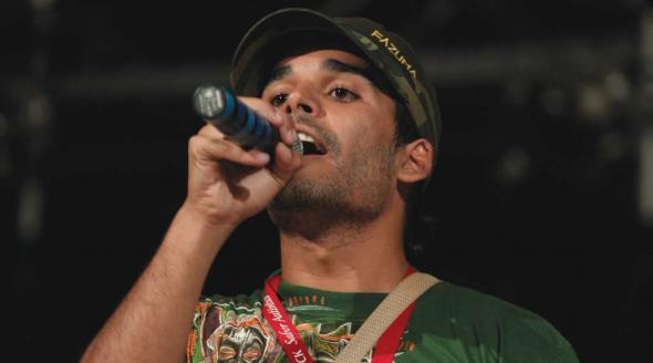 Angolan Rapper Luaty Beirão's Hunger Strike Hits Day 26 http://t.co/3V9pYVlhRL http://t.co/OiYfQAE0RA /via @NoiseyMusic