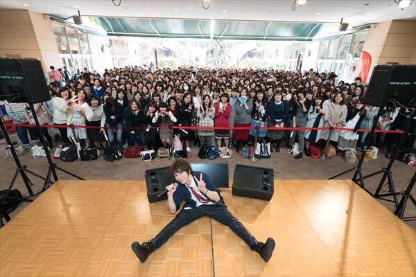 【イベント】トレッサ横浜での羽多野渉さんフリーライブ&「覚醒のAir」ポスターお渡し会にご来場くださいました皆様 【イベント】トレッサ横浜での羽多野渉さんフリーライブ&「覚醒のAir」ポスターお渡し会にご来場くださいました皆様