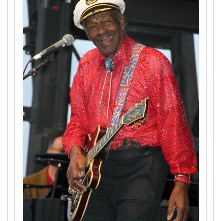 Happy c. Day chuck berry.  Libra season. ???????????????????????? http://t.co/Dnc7d9VDGe http://t.co/LX5nDNBMP9