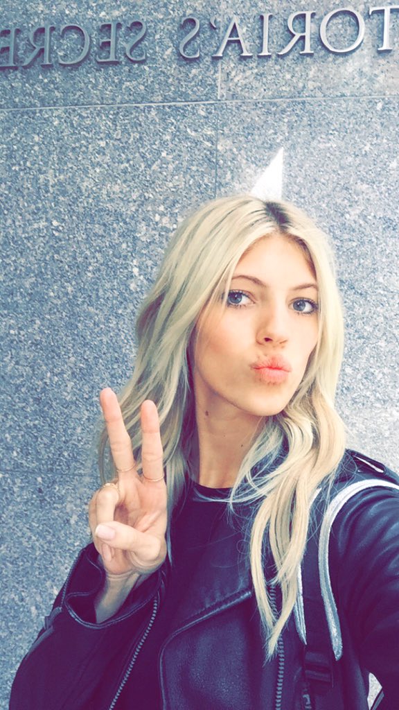 RT @devwindsor: Fittings done ! #VSFashionShow here I come !! https://t.co/5AXKG4UeF6