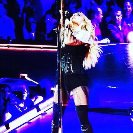 Things are looking up Koln‼️ ❤️ #rebelhearttour https://t.co/Rqkob2RrhS