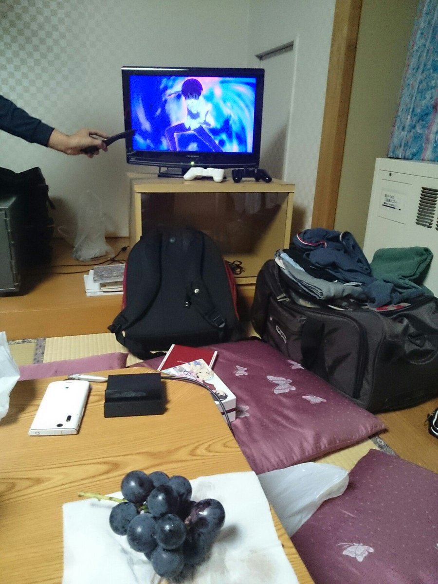 ぶどうを食しながら神のみ ぶどうを食しながら神のみ