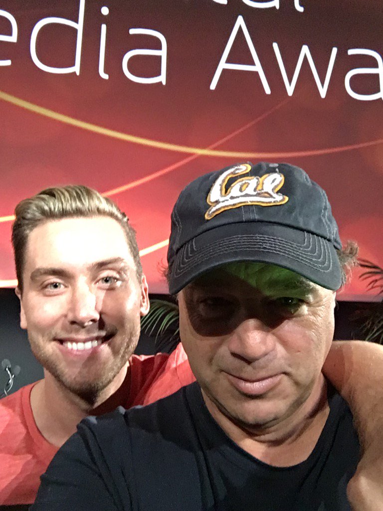 RT @Wildaboutmusic: The host for tonight's #EMAawards @LanceBass & I are   #NSYNC -- go to @green4EMA website & join now! https://t.co/N133…