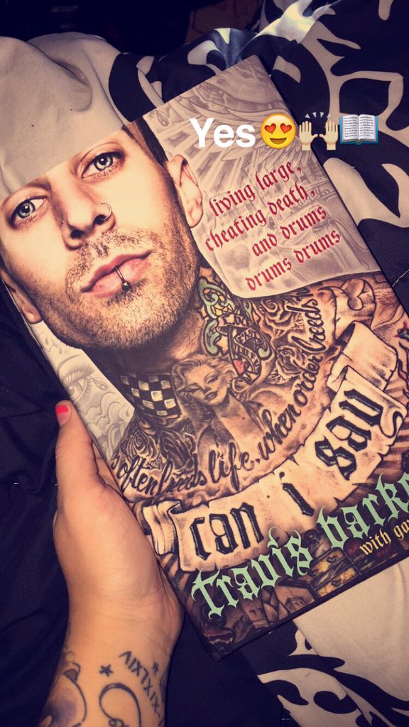 RT @courtalonzo: @travisbarker finally got my copy https://t.co/HZ6YUI5D4K