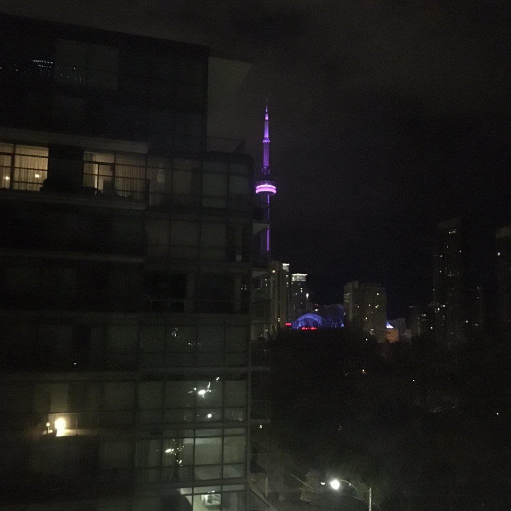 Oh hello Toronto it's 5:50am and I'm about to start a busy and exciting day #???????? https://t.co/EqAphgaECu