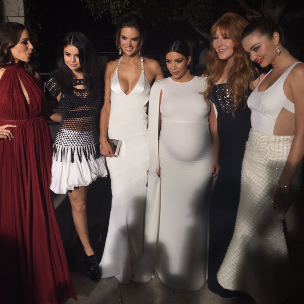 Feeling extra thin with all of the super models! LOL #InStyleAwards https://t.co/t2Br3duxEI