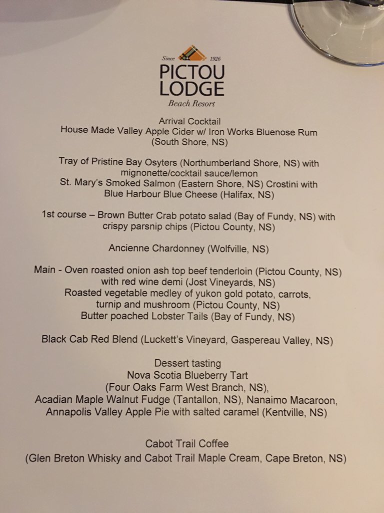 Finishing off a busy day in Nova Scotia with an incredible local dinner at @pictoulodge doesn't get much better joxx https://t.co/vhh27DUFqi