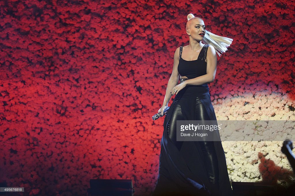 RT @GettyVIP: Rita Ora's awesome performance at the #MOBOAWARDS tonight https://t.co/joU0J7KnRa https://t.co/ZcOeGMq1Pl