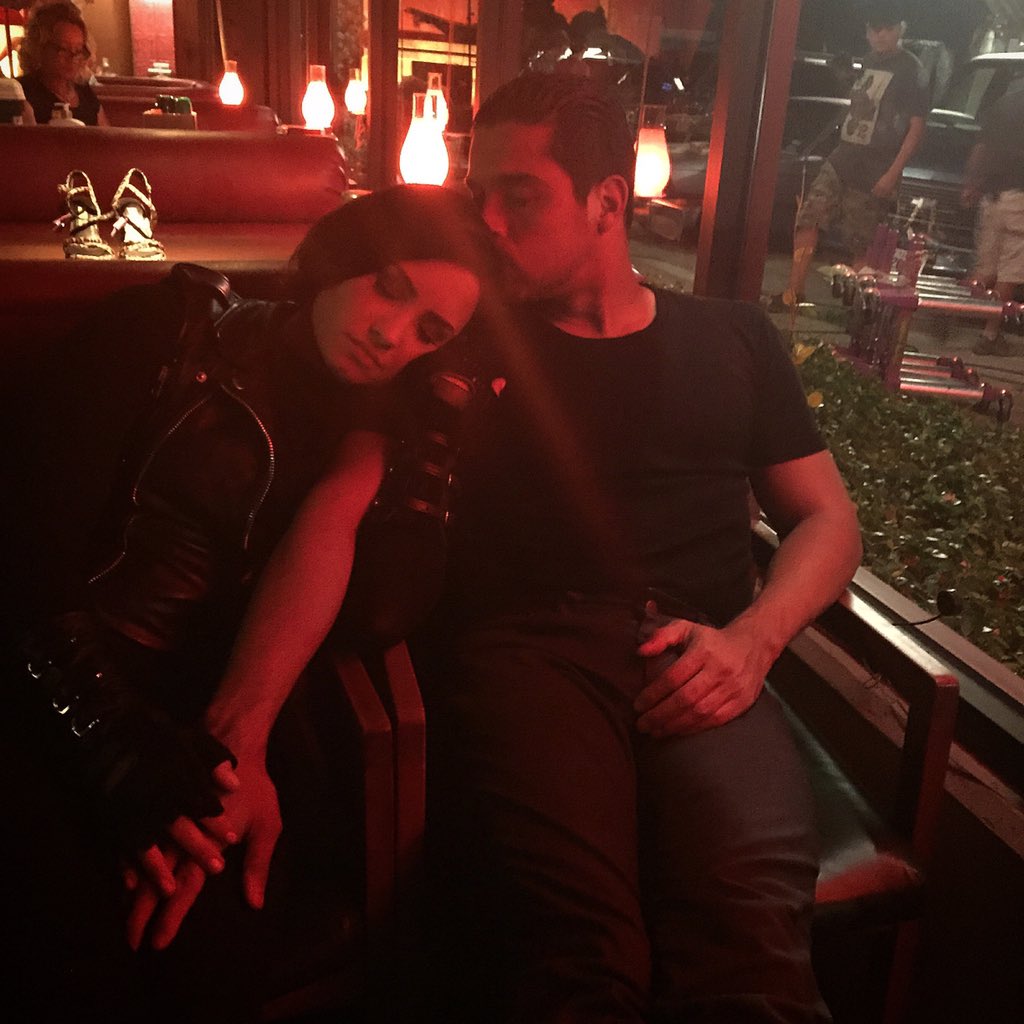 RT @WValderrama: My lady & I were able to share the season finale of #FromDuskTillDawn 2gether.. Honey, you were 1 bad ass #Culebra! https:…