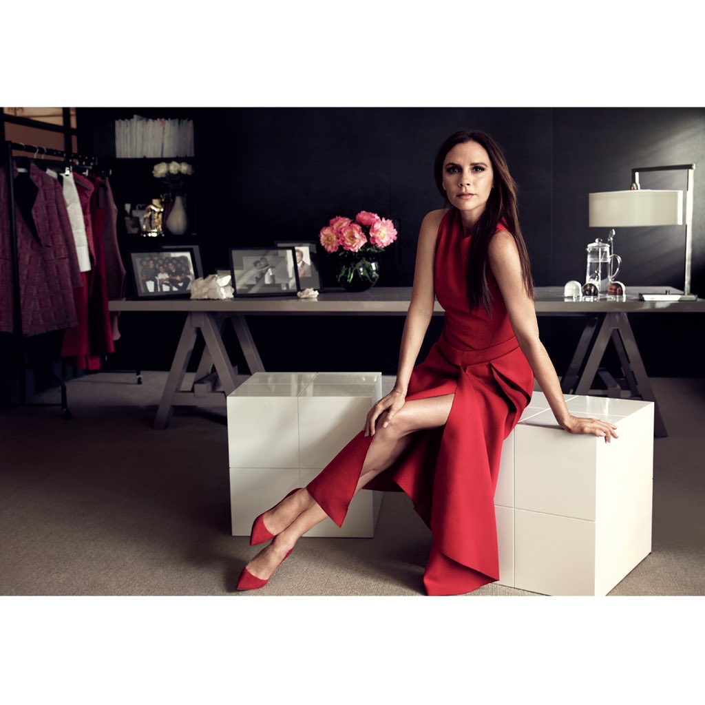 Thank you @glamourmag! Honoured to be included in the 2015 Women of the Year! x vb #GlamourWOTY25 https://t.co/v18Bghg3eE
