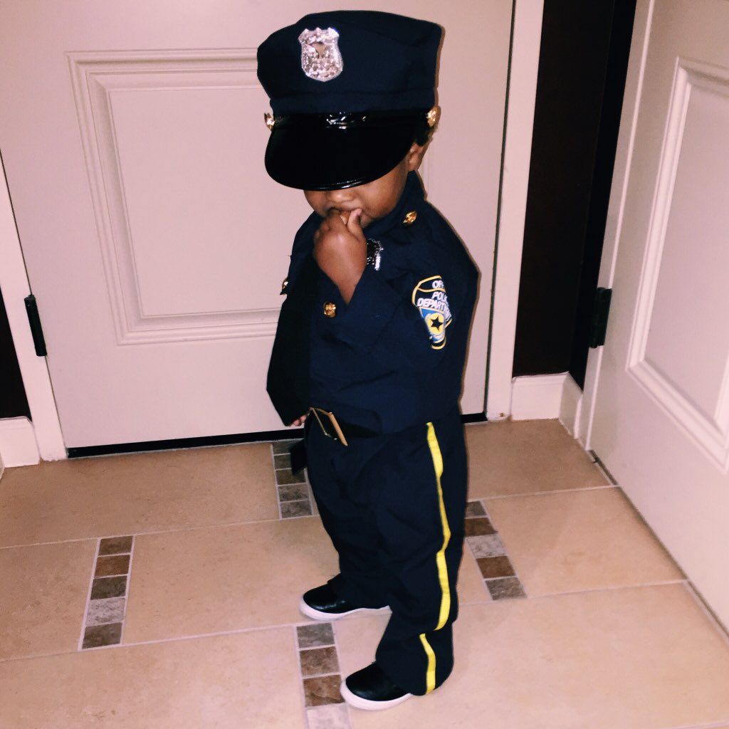 Officer Baby Future On A Pizza Break... ???? #HappyHalloween https://t.co/QSR4n3UNpR