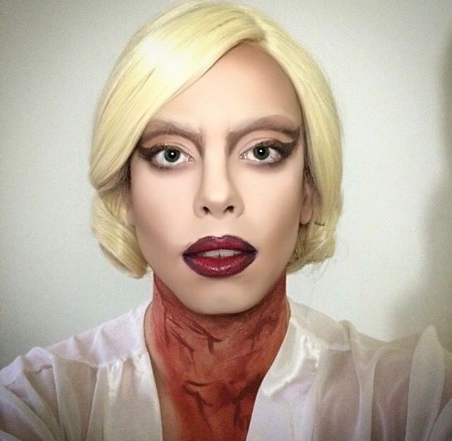 RT @AmyGrimesSuxx: The Countess will be roaming the streets in many countries tonight for GAGAWEEN @ladygaga @PenelopyJean ❤️???? https://t.co…