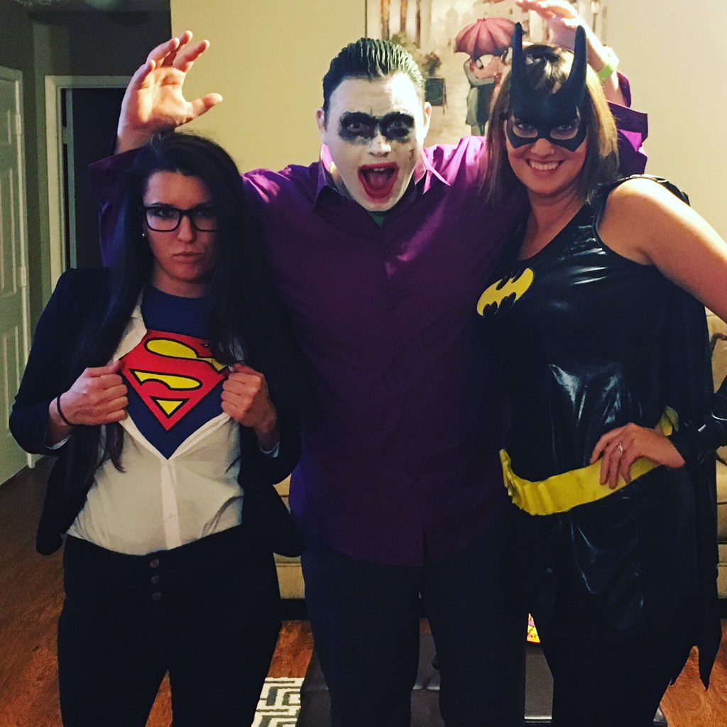 RT @TaylorAllen_55: .@JaredLeto @ZackSnyder I went ahead and found Batgirl and Supergirl for you guys! @supergirlcbs https://t.co/kVI4WqYSy9
