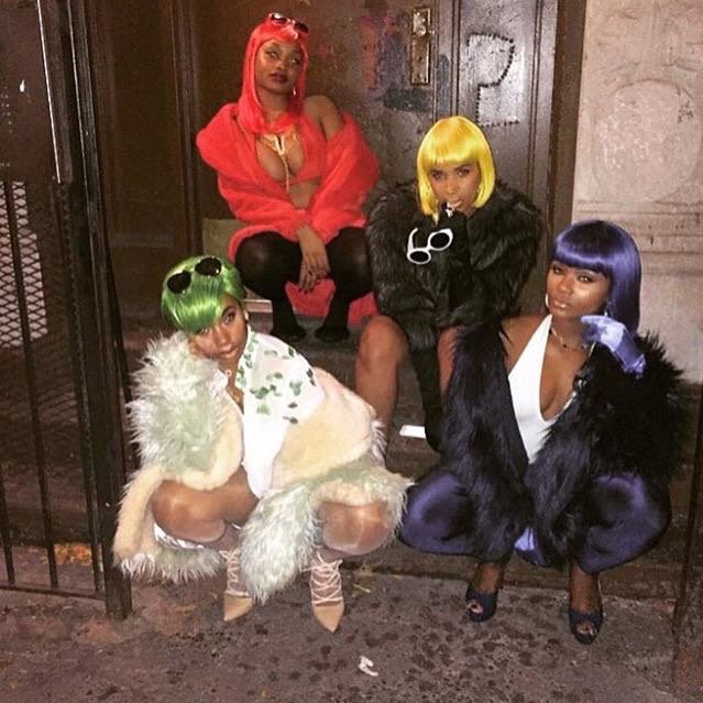 RT @DMVMOSTFAMOUS: They all dressed as the queen of rap @LilKim!!! DAMN THE HOMAGE IS SOMETHING SERIOUS!! https://t.co/fGietpQN9q