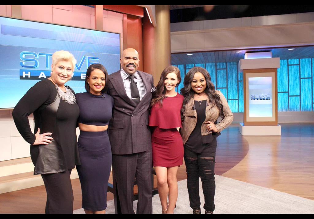 Check me out tomorrow on @IAmSteveHarvey with these lovely ladies. We had way too much fun on The Panel https://t.co/glwJTnteAZ