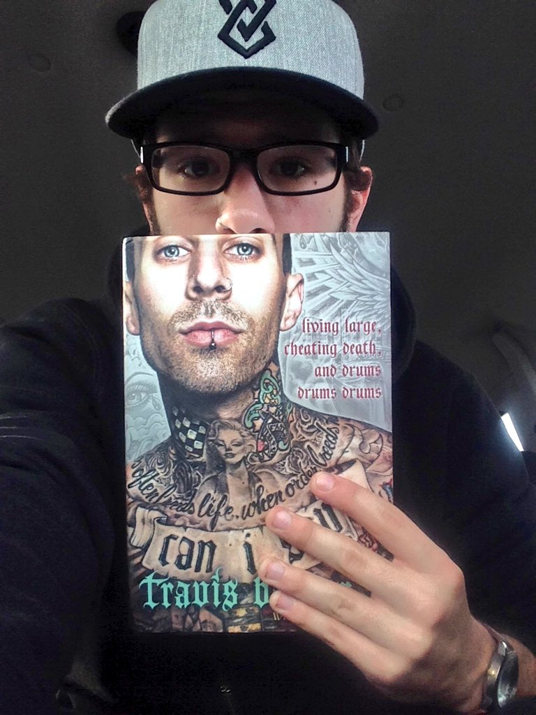 RT @brandonpagano: Reading Can I Say on this tour because @shelbykerin was awesome and surprised me with it. Great stuff @travisbarker. htt…