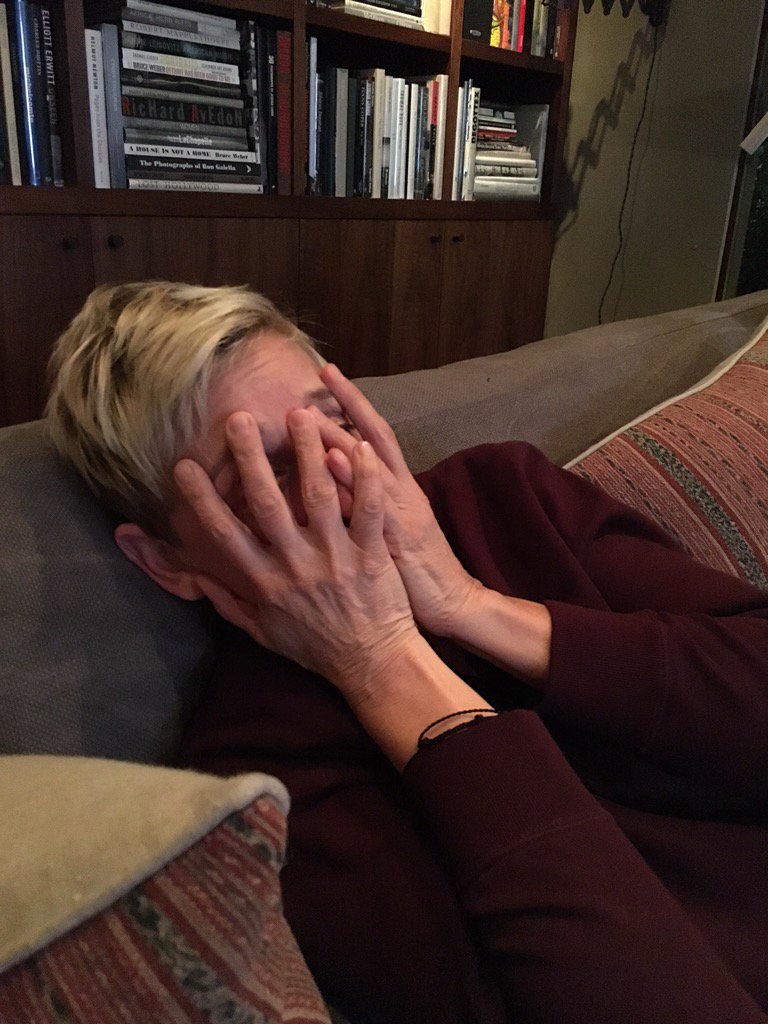 RT @portiaderossi: My wife right now #Scandal https://t.co/zkNgFBNNp4