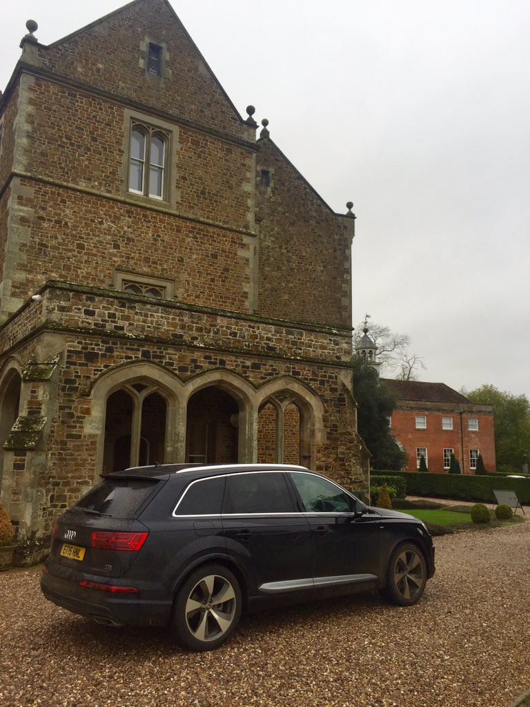 Our Audi Q7 is enjoying the country @FawsleyHall #spotthehoff in Northampton this weekend! #lastnightadjsavedmylife https://t.co/uWcBRr59YU