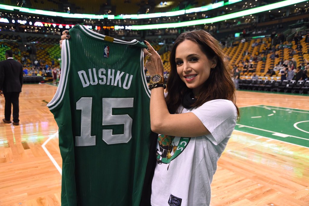 RT @celtics: Watertown's own @elizadushku knows where to be on a Friday night! #GreenRunsDeep https://t.co/dFQxPSqyds