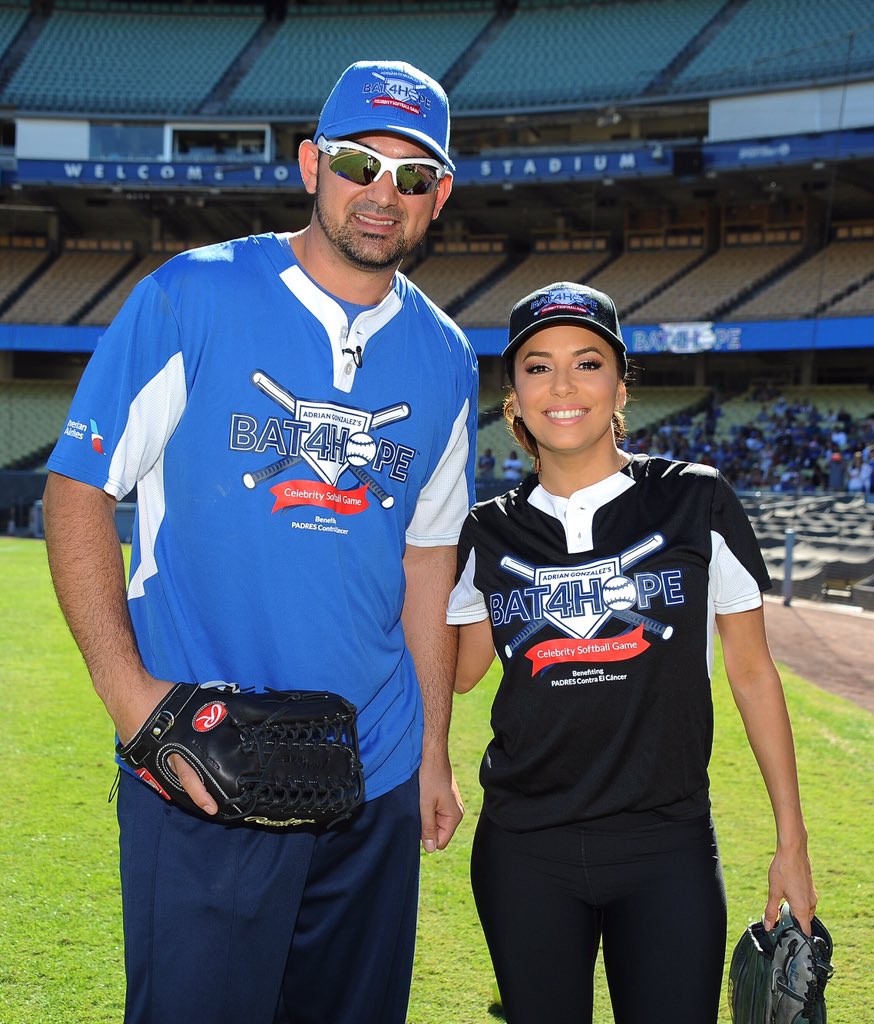 RT @Dodgers: .@AdrianTitan23 and @EvaLongoria. #Bat4Hope (via @JonSooHooPics) https://t.co/4lkwG2Iigx