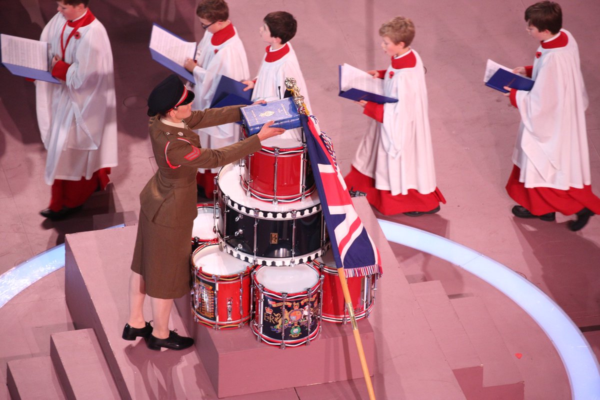 RT @PoppyLegion: Cpl Anna Cross is the book bearer for this year's #FestivalofRemembrance. https://t.co/IPq3jOVlqY