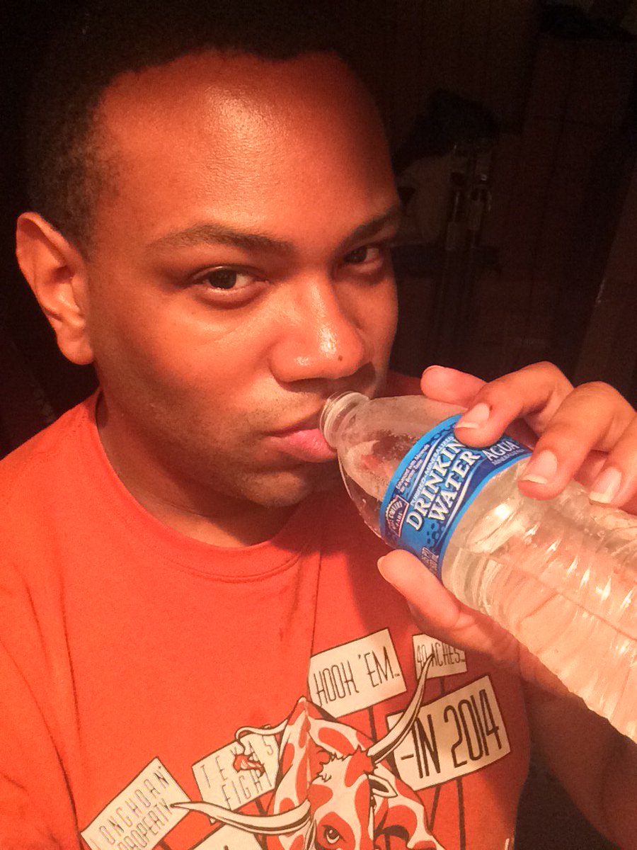RT @HereIsRyan: @Ashanti I always drink water before bed. #DrinkUpAshanti Much love!???? https://t.co/bnEUAlnGCp >❤️❤️???????? #DrinkUpAshanti