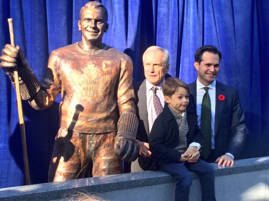 Syl Apps, Syl Apps Jr., Syl Apps III and Syl Apps IV. TMLtalk