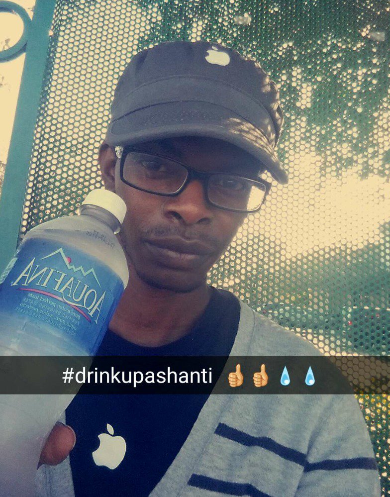 RT @AureliusMusic: @ashanti was at the store to buy a drink. for a moment I was  getting a soda, but then I remembered #DrinkUpAshanti http…