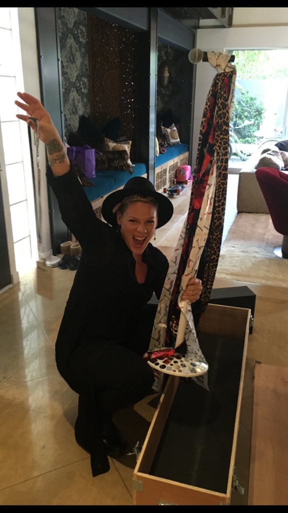 HUGE shoutout to @IamStevenT & his new charity! Great cause for abused girls https://t.co/RqZYlAEQFk #JaniesGotAFund https://t.co/qARcLIQ8re