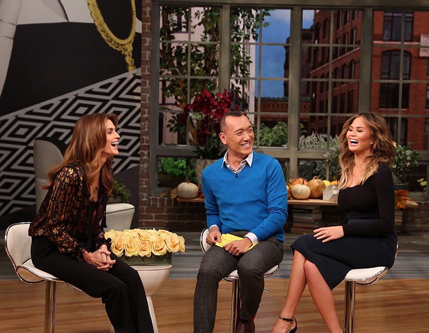 What did @mrjoezee say to me and @chrissyteigen laughing so hard?! Watch @FABLifeShow today! https://t.co/UljlV5XlNc https://t.co/HNgFyAIiFK