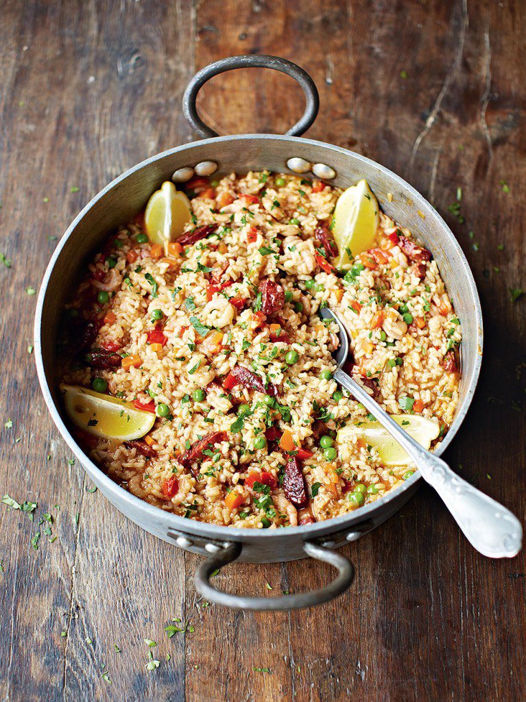 #RecipeoftheDay is Chicken & Chorizo Paella. Good Spanish food doesn’t get much better! https://t.co/YkFOyzeMtR https://t.co/S3MhRFdPMA