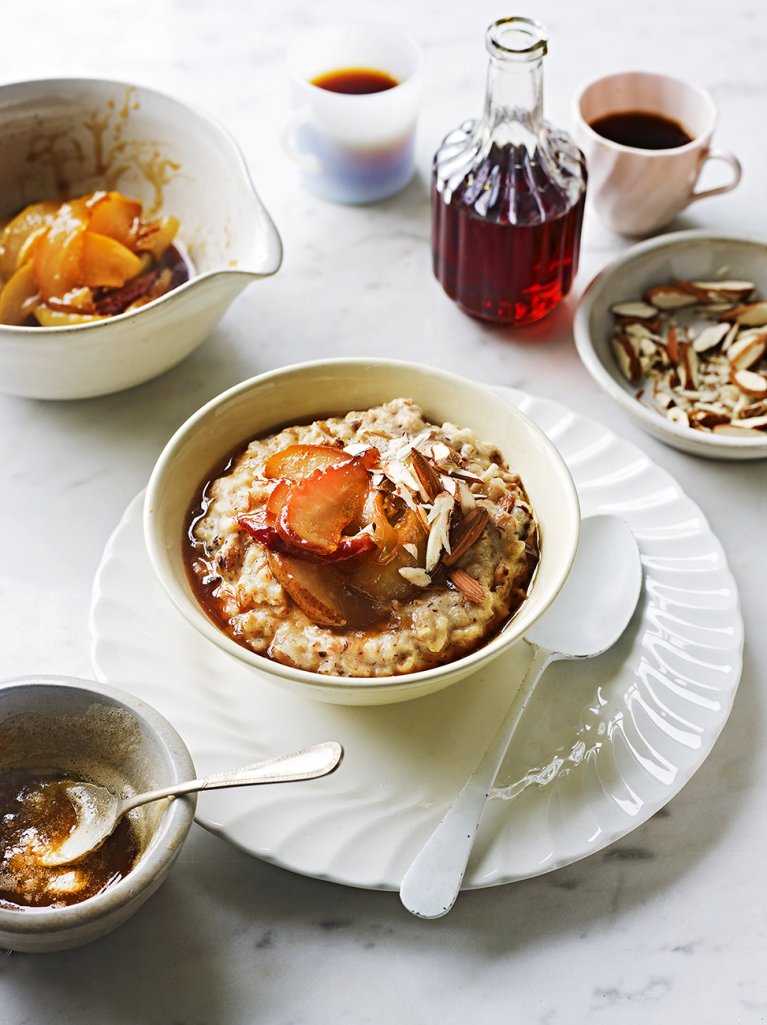 Saturday morning breakfast inspiration! Goodness breakfast with maple pears & more: https://t.co/ANUCoPMsx5 https://t.co/ATWS1mavS6