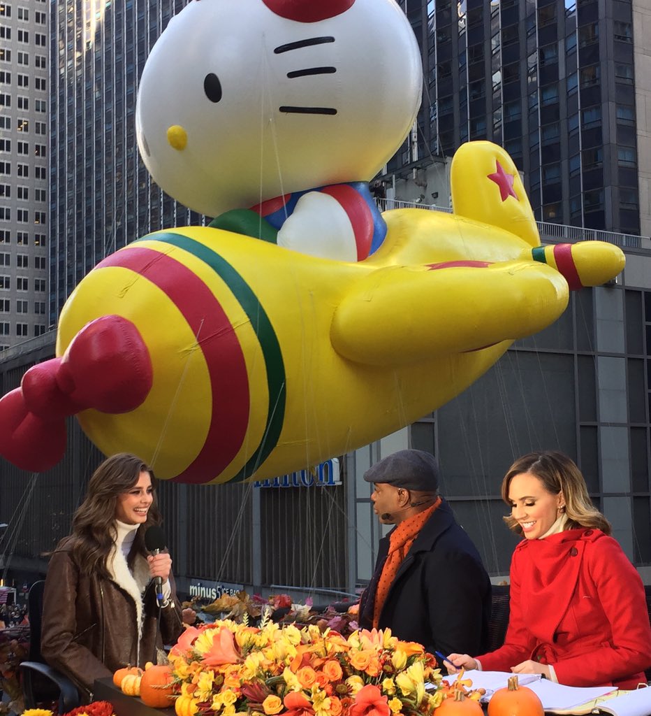 .@TaylorMarieHill talked #VSFashionShow on @CBS. Who watched? https://t.co/PhFI2Bd0aP