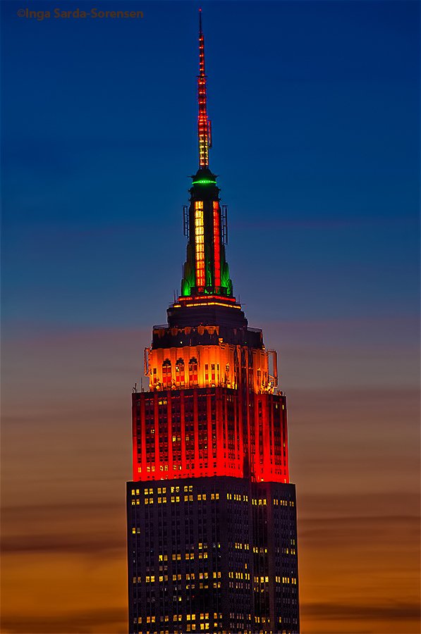 breaking news on empire state building new york ny us carolina panthers christmas lights