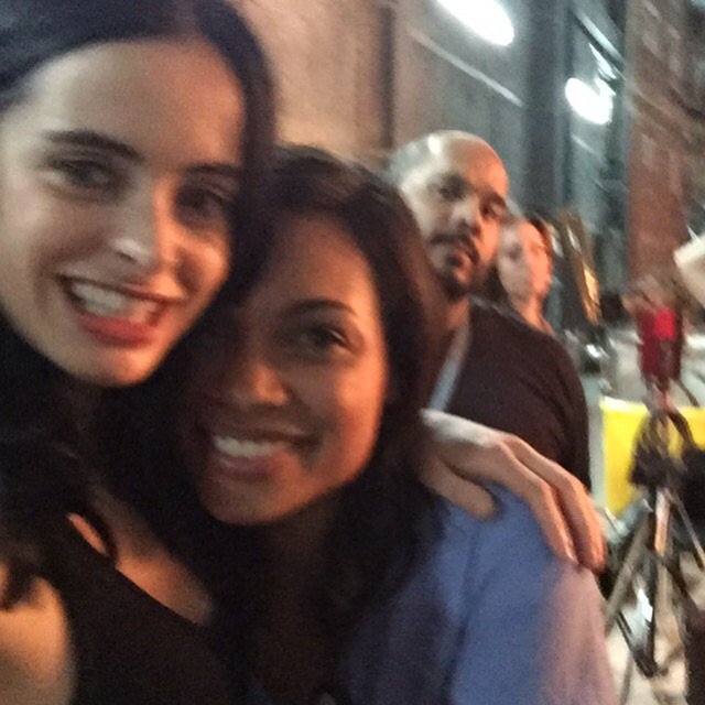 RT @Krystenritter: #tbt when I got to work with this magical woman @rosariodawson ❤️❤️❤️❤️ https://t.co/u4Qm7fXIHc