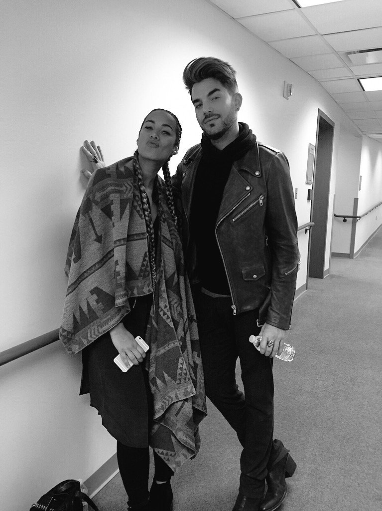 Backstage moments w/ the lovely @adamlambert truly talented & a wonderful spirit ❤️ honored to sing worth him ???? https://t.co/Cn96muejBE