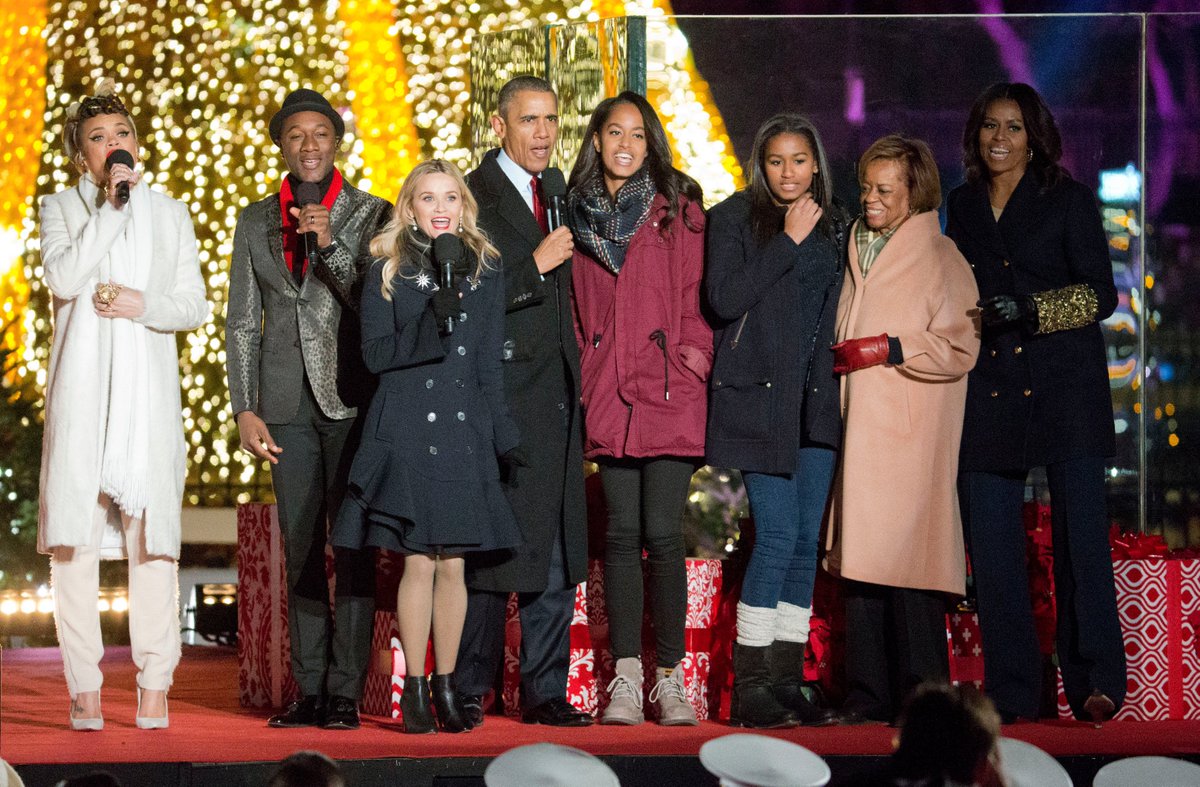 Beautiful night, #Washington! Thank you @BarackObama, @MichelleObama & all who participated last night. ✨#NCTL2015 https://t.co/k76nVZMXvG