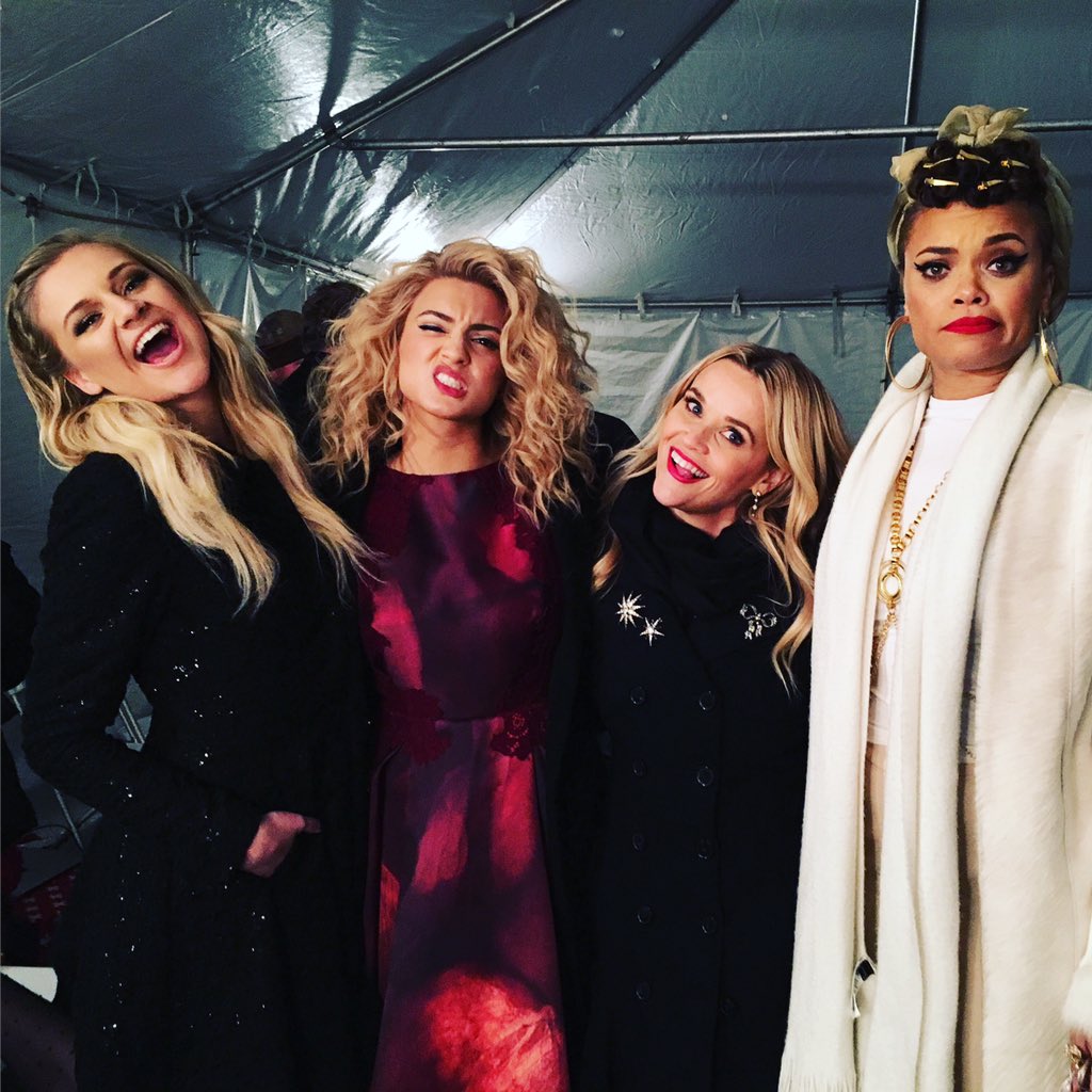 ???????????????? Loved watching these gals sing their hearts out @kelseaballerini @torikelly @andradaymusic  #NCTL2015 https://t.co/34oUh1CBVv