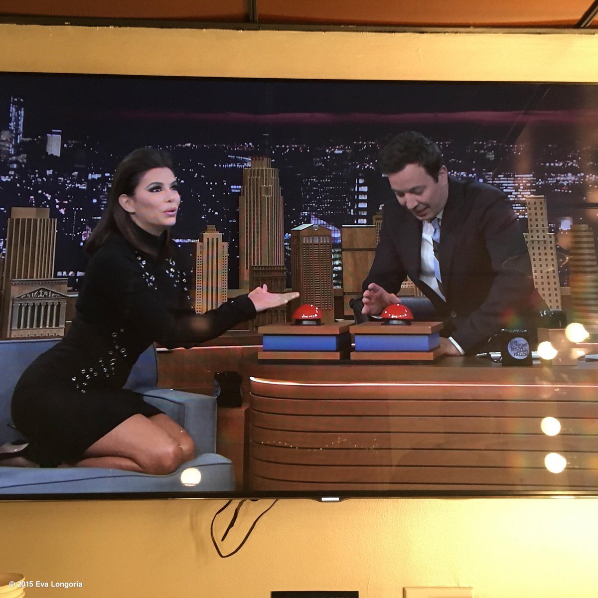 Tune in to The Tonight Show tonight to see who wins our game of Fast Family Feud! @jimmyfallon https://t.co/ZMYyRcAA3w