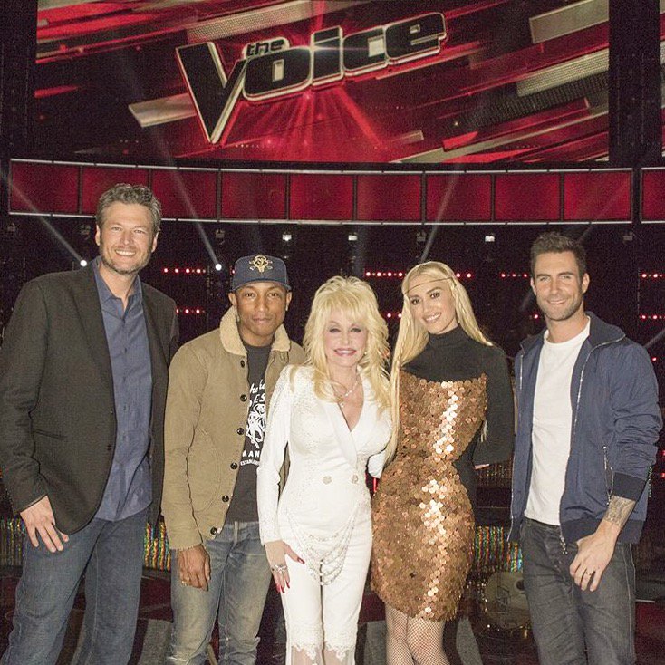 #HelloDolly !! I loved seeing you perform on @nbcthevoice tonight @DollyParton! https://t.co/uijvBh1KP4