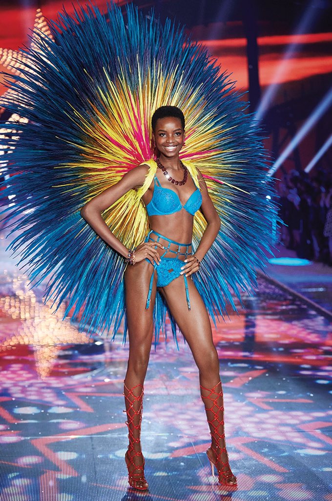 It’s time to multi-task: snag @IamMariaBorges #VSFashionShow look for YOURSELF: https://t.co/V5xW6MgKvE https://t.co/vJqBw6VD75