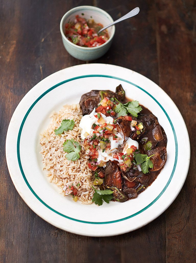 #RecipeoftheDay - SUPER protein-packed smoky veggie feijoada from #JamiesSuperFood: https://t.co/GiSSa2PknJ https://t.co/Wh03GzN334