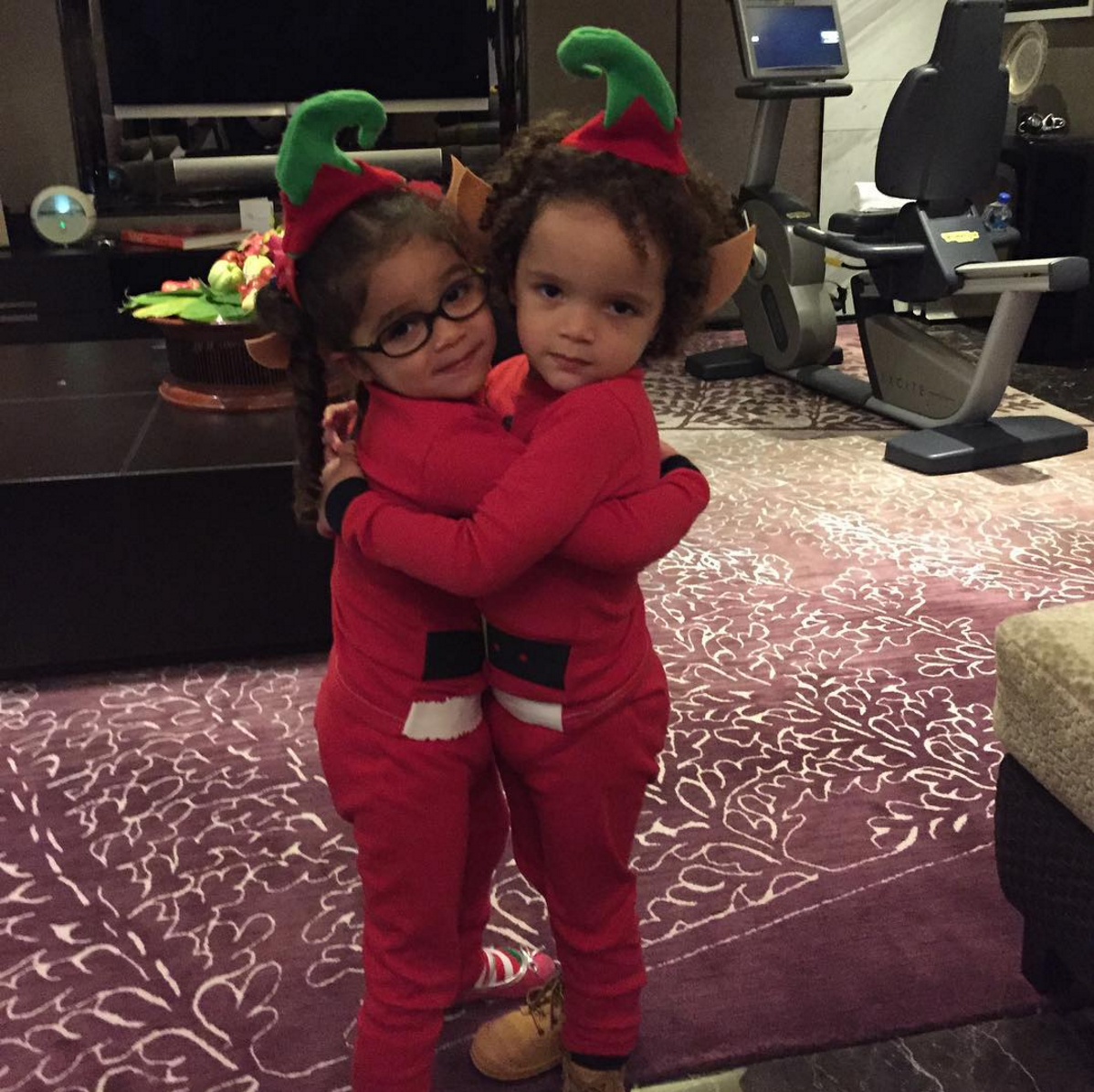 My little elves ????????✨#comeon #rocnroe https://t.co/Fx7JywGgud