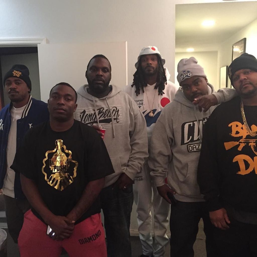 Work.  D. B.  G. https://t.co/FWl5hgu52v https://t.co/TBQrDTPka8