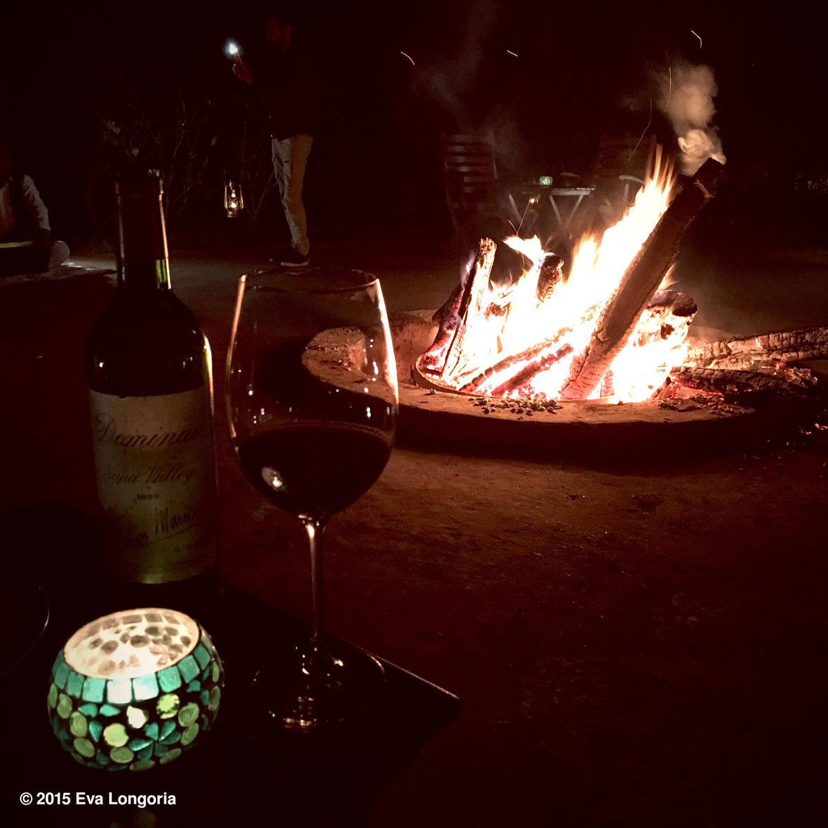 Bonfire in India with my California Cabernet! I'm in heaven! #India #WineOClock https://t.co/IIsxKQJVna