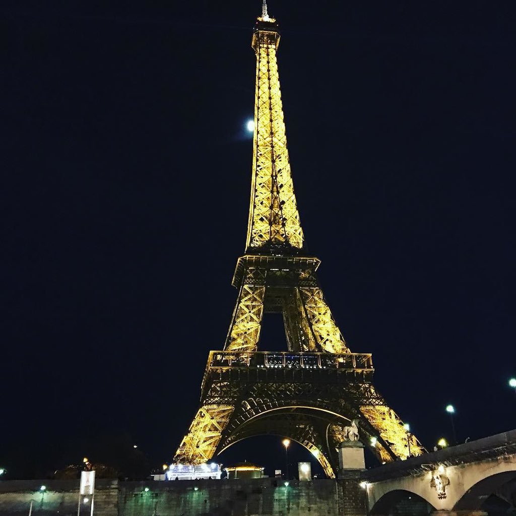 La plus belle ville du Monde ! #ParisWeLoveYou #GuettaParis https://t.co/u3uRv8hjz9