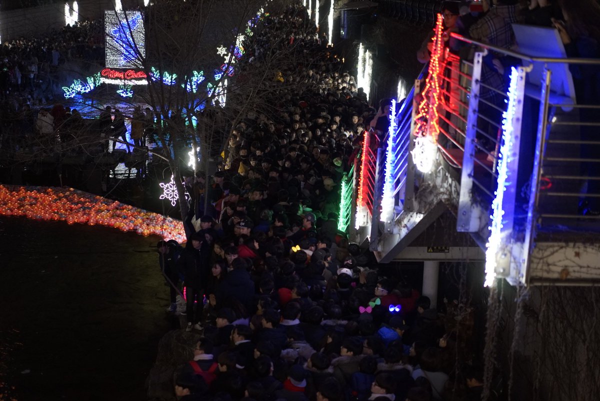 청계천, 사람 크리스마스 홍대 축제 명동 엄청 서울 원래 무슨 것도