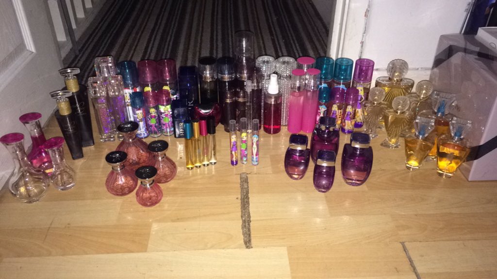 RT @LukeyyHilton: Loving all my 59 bottles of @ParisHilton perfumes ???????? https://t.co/gVag0lckSc